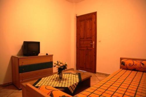 קיפריסיה Terpsichore Apartments מראה חיצוני תמונה